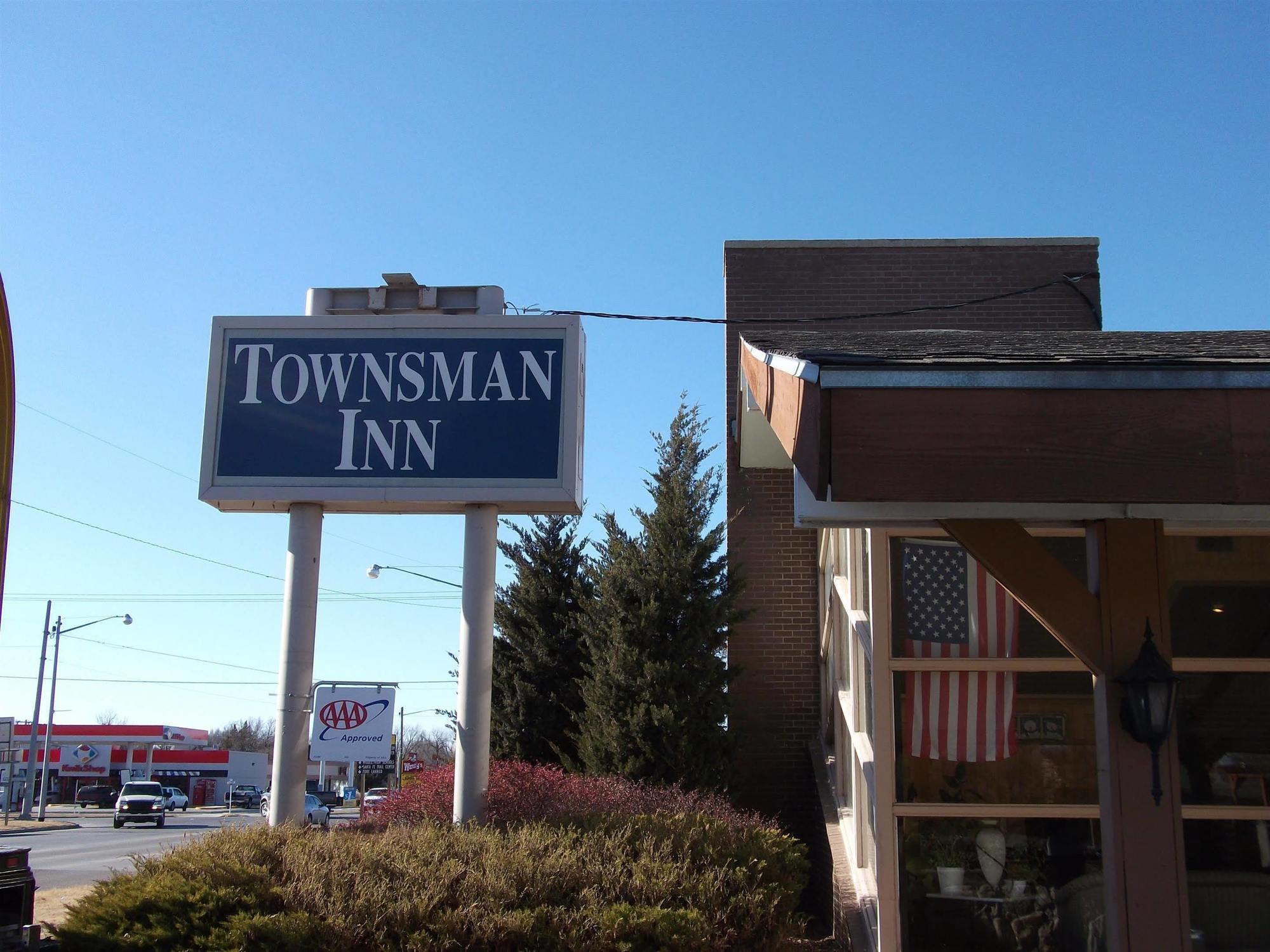 Townsman Inn Larned Extérieur photo